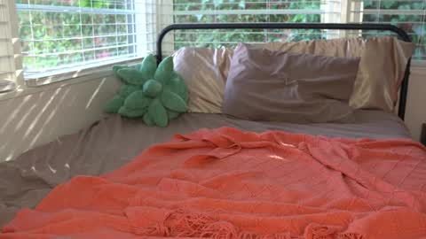 Emma Ruby online show from January 18, 2025, 6:10 pm