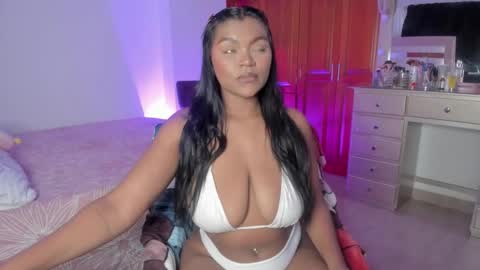 Snapshot of emma_rules99 chatting on September 17, 2025, 5:47 pm Emma online show from September 17, 2025, 5:47 pm