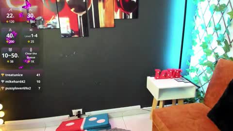 emma online show from February 11, 2025, 6:55 pm