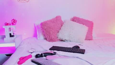 Emma Softt online show from June 12, 2026, 8:52 pm