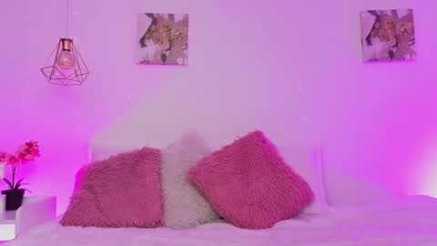 Emma Softt online show from June 17, 2026, 4:26 am