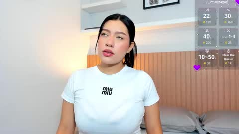   online show from November 15, 2025, 11:40 am