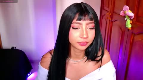 Emma web online show from October 30, 2025, 3:13 pm