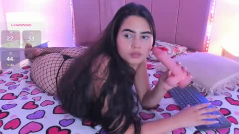 emma_whitee_ online show from March 12, 2025, 6:00 pm