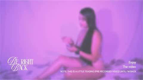 emma_whitee_ online show from November 19, 2025, 12:16 pm