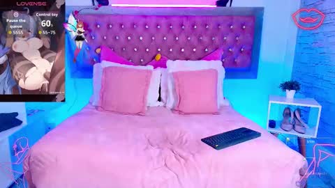 neko  online show from November 7, 2025, 8:42 pm