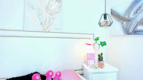 Emma  online show from March 26, 2026, 9:20 pm