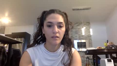 Emma online show from December 17, 2024, 5:47 pm