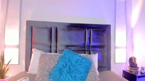 emma becket online show from March 11, 2025, 3:37 am