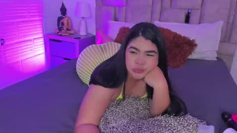 emma becket online show from November 13, 2025, 4:11 am