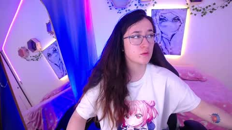 Snapshot of emmaclaire_ chatting on September 8, 2025, 10:09 pm Emma Claire online show from September 8, 2025, 10:09 pm