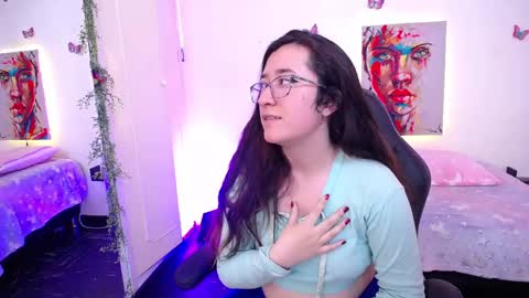 Snapshot of emmaclaire_ chatting on September 11, 2025, 7:47 pm Emma Claire online show from September 11, 2025, 7:47 pm