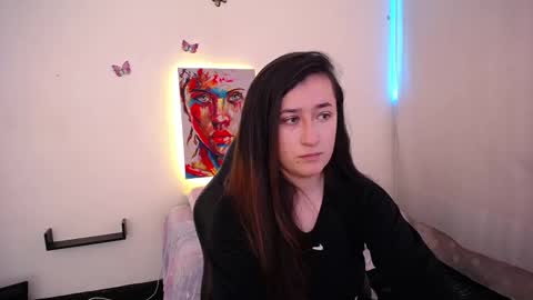 Snapshot of emmaclaire_ chatting on September 15, 2025, 9:26 pm Emma Claire online show from September 15, 2025, 9:26 pm