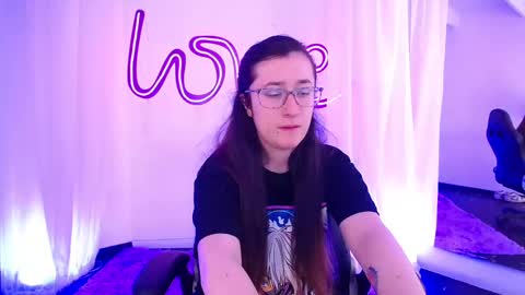 Snapshot of emmaclaire_ chatting on September 18, 2025, 10:12 pm Emma Claire online show from September 18, 2025, 10:12 pm