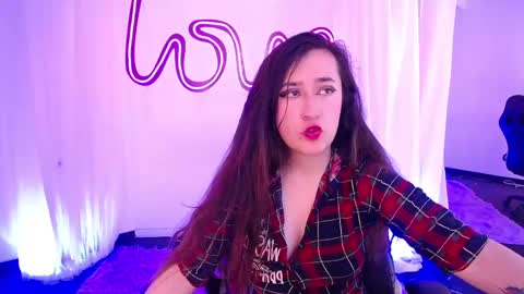 Snapshot of emmaclaire_ chatting on September 26, 2025, 7:18 pm Emma Claire online show from September 26, 2025, 7:18 pm
