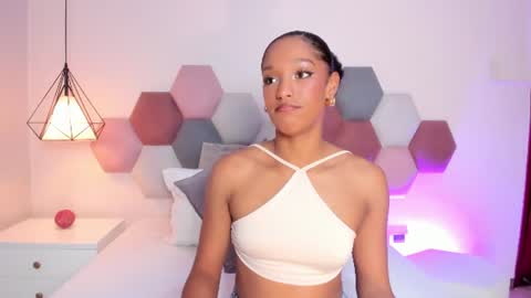 Emma Clarck online show from June 10, 2026, 12:22 am