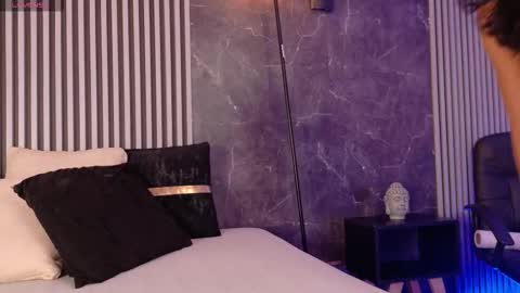 emmaclark_1 online show from December 15, 2025, 10:14 pm