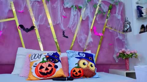 emma cortez online show from October 18, 2025, 11:55 am