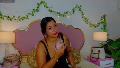 Welcome Im yosein  Your love is my passion activate it with your tips and enjoy with me online show from November 6, 2025, 9:15 pm