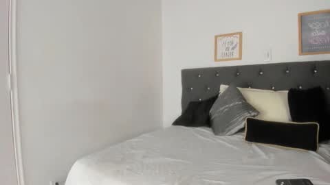 emmadasilva online show from November 21, 2025, 11:25 pm