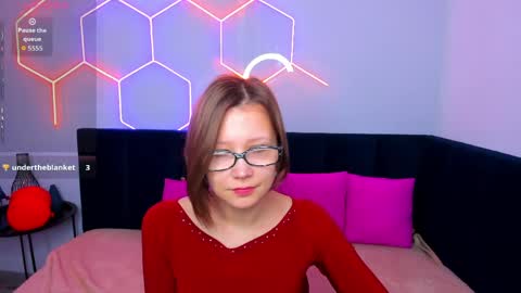 Emma 3 online show from March 24, 2026, 1:43 am