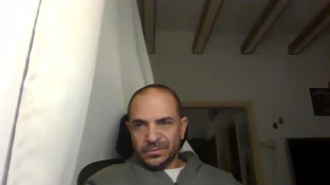 Snapshot of emmagold123 chatting on December 25, 2024, 4:33 am Ariel online show from December 25, 2024, 4:33 am