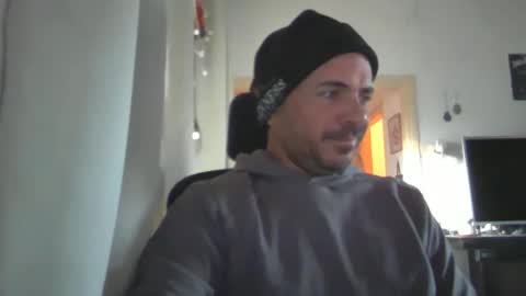 Snapshot of emmagold123 chatting on January 27, 2025, 5:47 am Ariel online show from January 27, 2025, 5:47 am