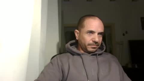 Snapshot of emmagold123 chatting on February 9, 2025, 2:49 am Ariel online show from February 9, 2025, 2:49 am