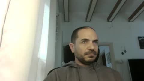 Snapshot of emmagold123 chatting on February 14, 2025, 8:31 am Ariel online show from February 14, 2025, 8:31 am