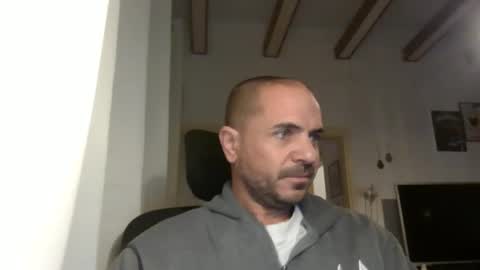 Snapshot of emmagold123 chatting on March 2, 2025, 3:56 am Ariel online show from March 2, 2025, 3:56 am