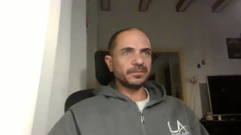 Snapshot of emmagold123 chatting on March 4, 2025, 4:06 am Ariel online show from March 4, 2025, 4:06 am