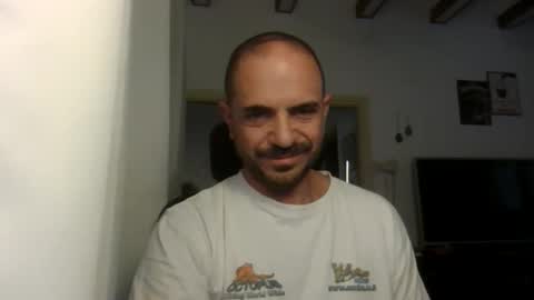 Snapshot of emmagold123 chatting on September 11, 2025, 4:12 am Ariel online show from September 11, 2025, 4:12 am