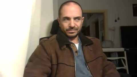 Ariel online show from January 12, 2026, 10:37 pm