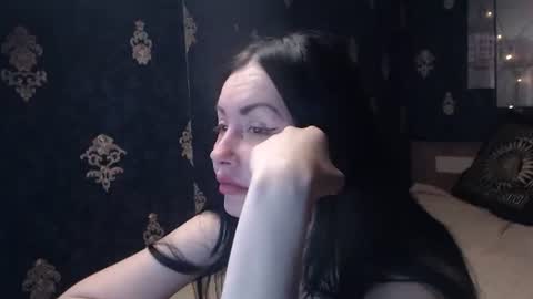 EmmaGoldX online show from March 19, 2026, 4:27 am