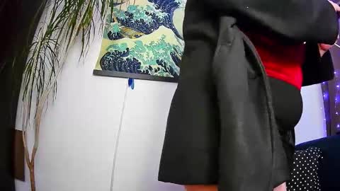 emmakros online show from January 4, 2025, 12:38 pm