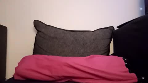 emmakros online show from September 27, 2025, 8:41 am