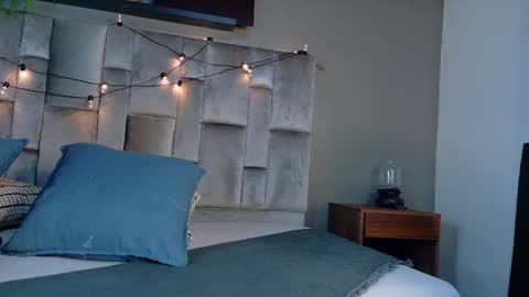 E M M A   online show from February 9, 2026, 4:16 am