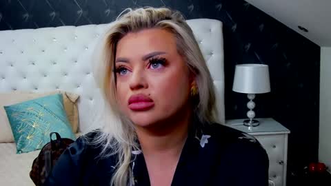 Snapshot of emmamavis chatting on January 23, 2025, 8:57 am Emma Mavis online show from January 23, 2025, 8:57 am