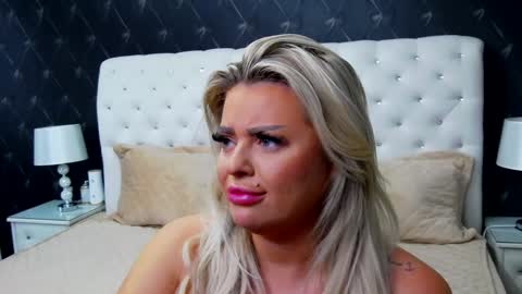 Snapshot of emmamavis chatting on January 28, 2025, 12:11 pm Emma Mavis online show from January 28, 2025, 12:11 pm