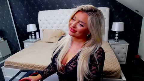 Snapshot of emmamavis chatting on February 7, 2025, 9:37 am Emma Mavis online show from February 7, 2025, 9:37 am