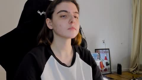 Emma online show from January 31, 2025, 8:22 pm