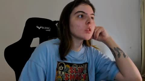 Emma online show from March 4, 2025, 7:43 pm