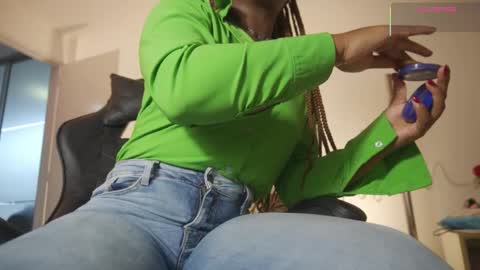 Sara online show from December 19, 2025, 12:01 pm