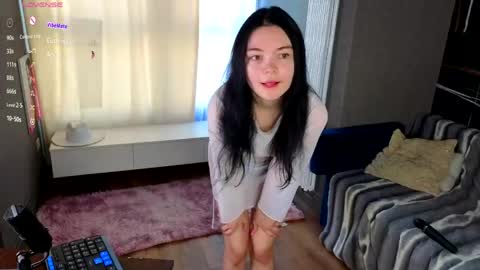 Petite girl Emmy online show from June 6, 2026, 6:07 am