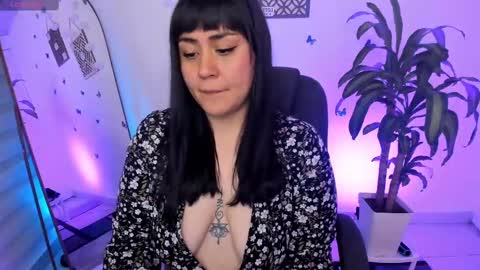 Snapshot of emmax_x chatting on January 18, 2025, 11:00 am EMMA online show from January 18, 2025, 11:00 am