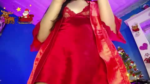 Snapshot of emmaxx7 chatting on December 23, 2024, 7:41 pm Emma online show from December 23, 2024, 7:41 pm