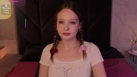 Snapshot of emmazing_ chatting on November 28, 2025, 8:55 pm Iris online show from November 28, 2025, 8:55 pm