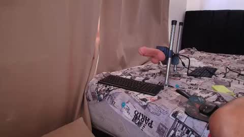 emmi_11 online show from November 27, 2025, 2:19 pm