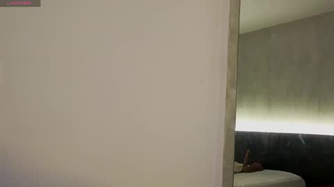 emmi_collins online show from April 29, 2026, 8:26 pm