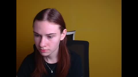 Emmi online show from March 8, 2025, 9:51 pm